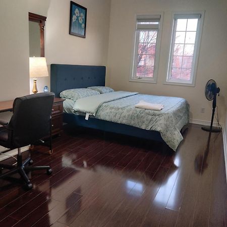 Super Huge Comfortable King Bedroom Near Toronto Pearson Airport Mississauga Exterior foto