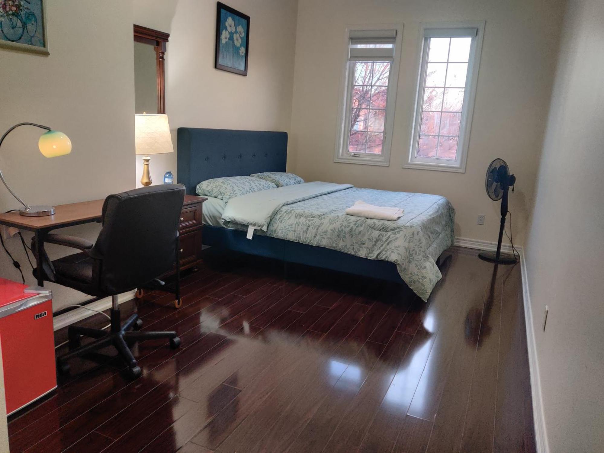 Super Huge Comfortable King Bedroom Near Toronto Pearson Airport Mississauga Exterior foto